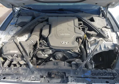 2015 Hyundai Genesis 3.8 z USA, uszkodzony, nr VIN KMHGN4JE8FU096295